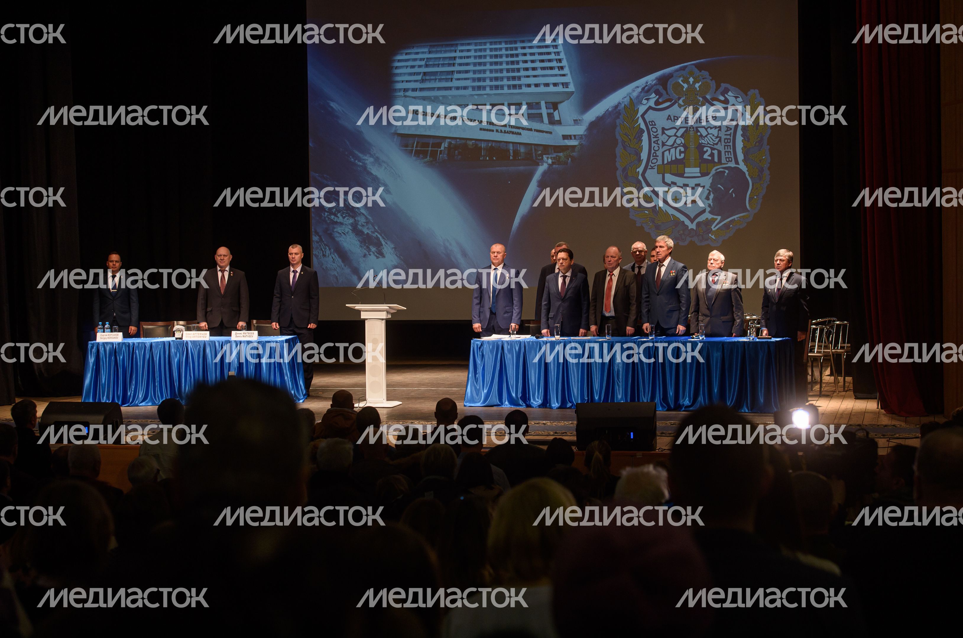Торжественная встреча космонавтов и астронавтов 67-й длительной экспедиции на МКС