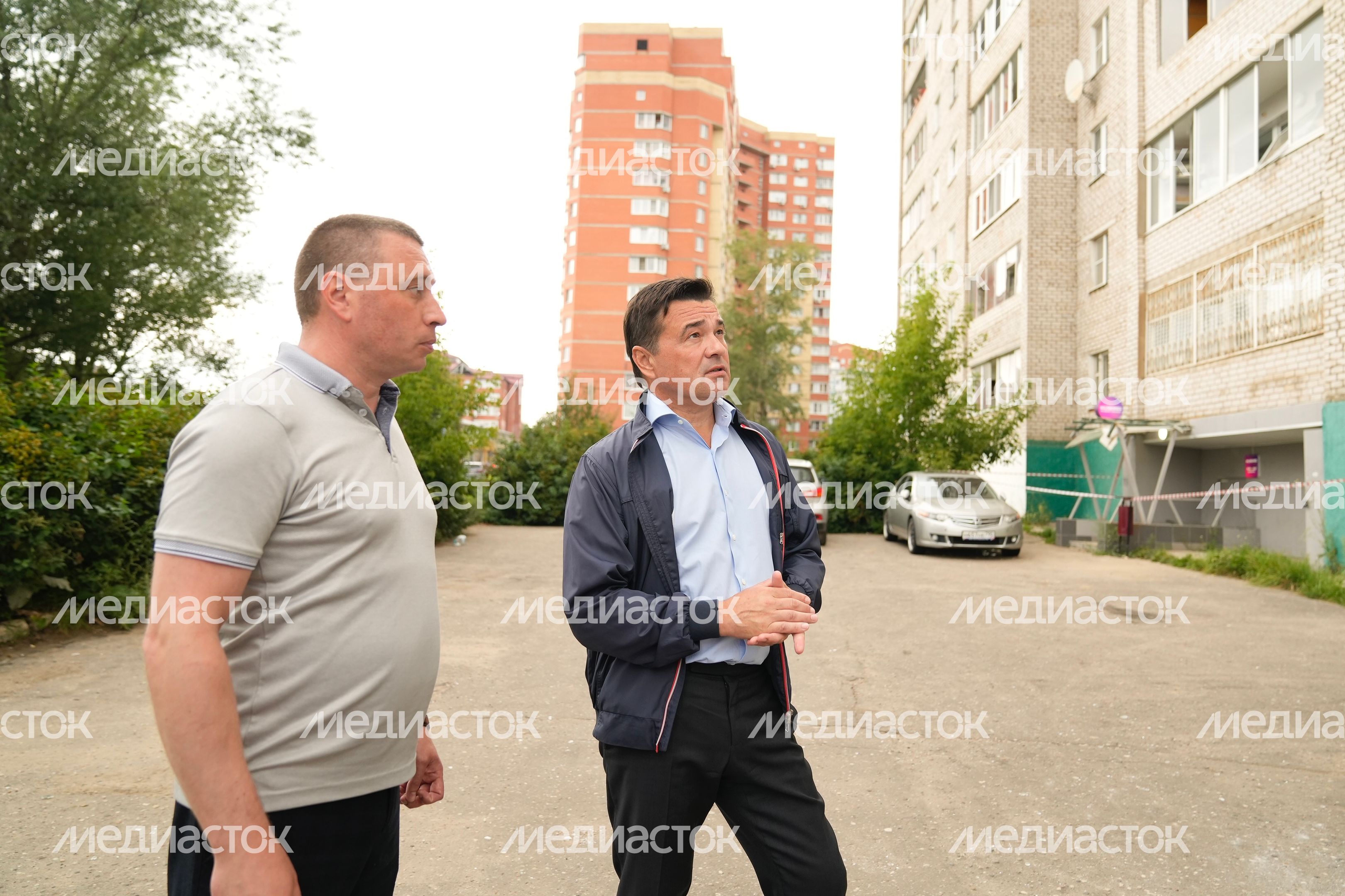 Встреча Губернатора Подмосковья с жителями домов, получивших повреждения, в Сергиевом Посаде