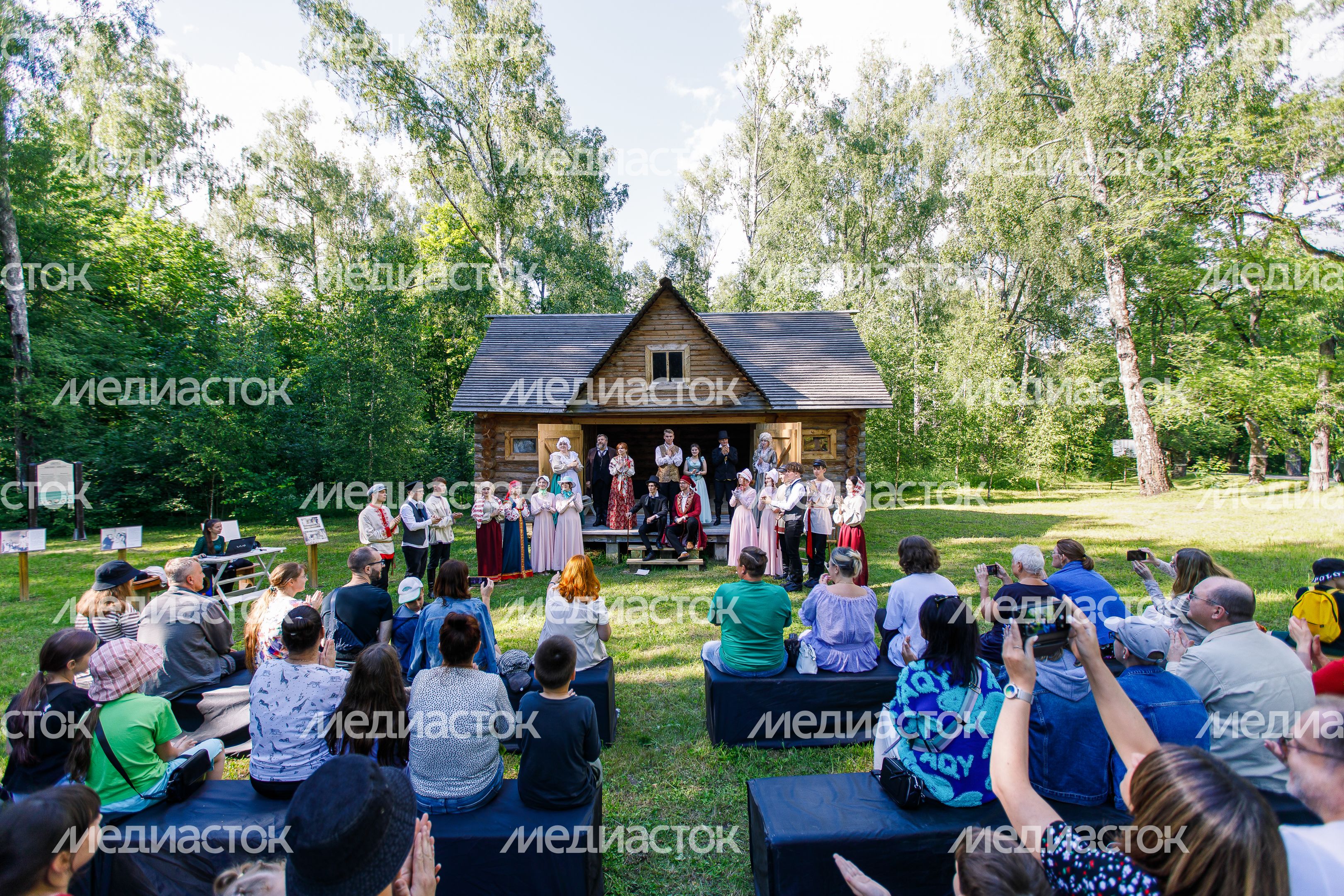 III Фестиваль науки и искусств "Менделеев" в усадьбе Боблово в Клину