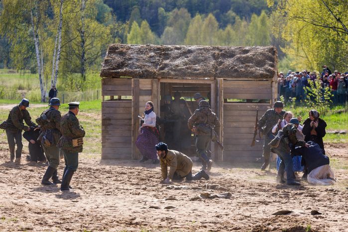 Военно-историческая реконструкция "Успех в единстве поколений" в Химках