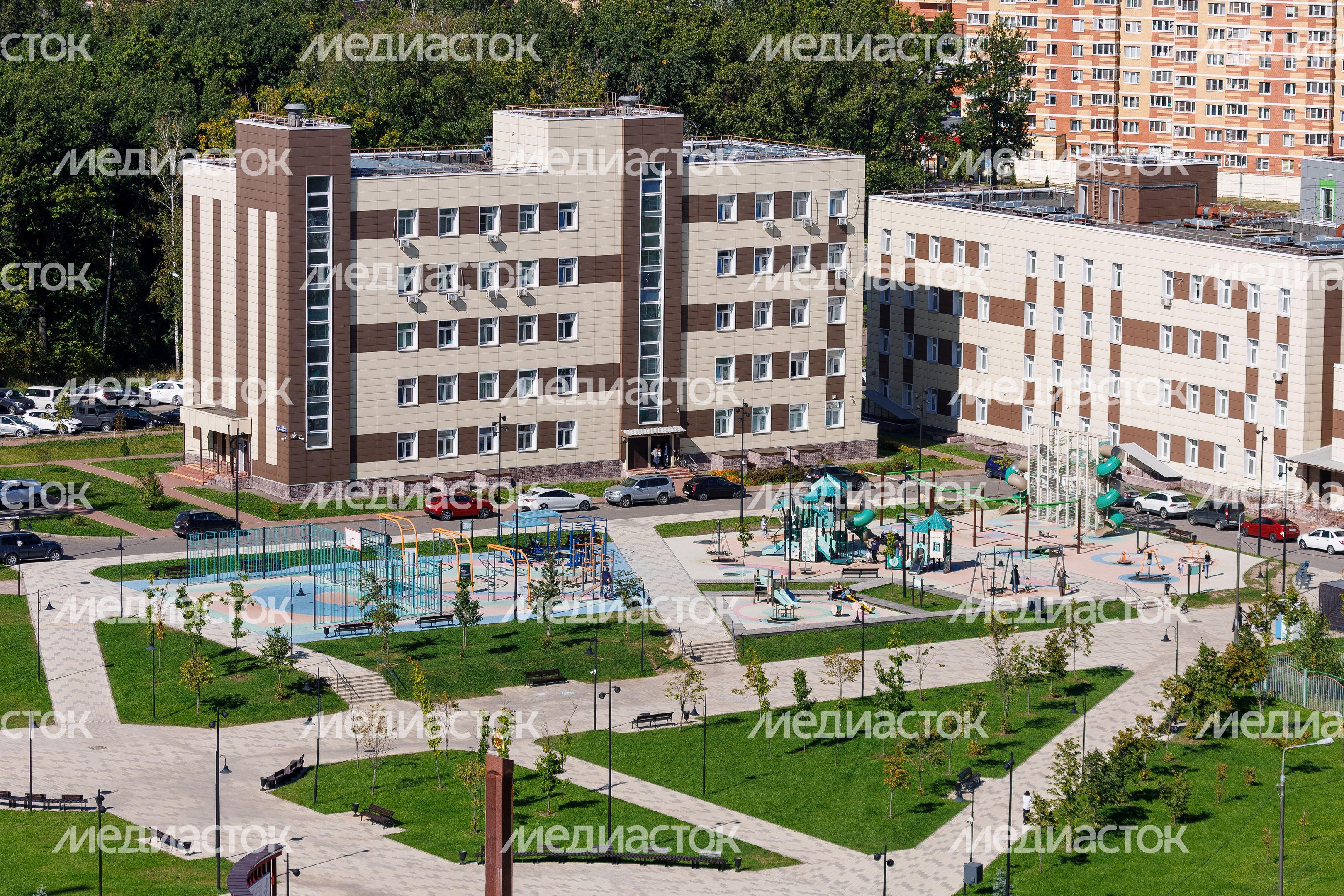 Владимирский парк в Балашихе летом Владимирский парк в Балашихе летом