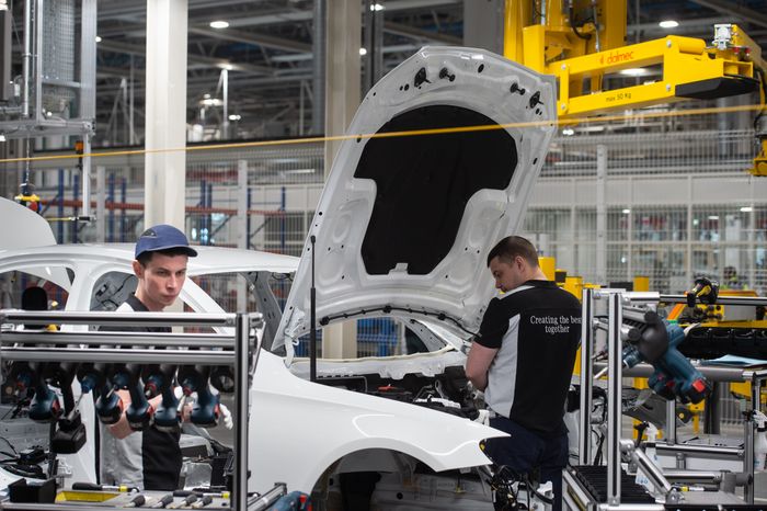 Открытие автомобильного завода Mercedes‑Benz в Подмосковье