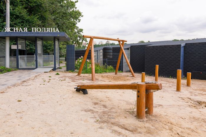 Пляж на берегу канала имени Москвы в парке имени Л.Н. Толстого в Химках