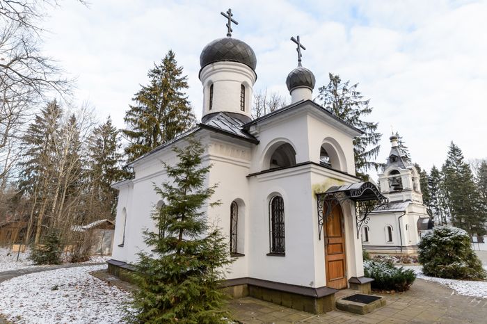 Сергиев Посад. Сергиевский храм. Осень