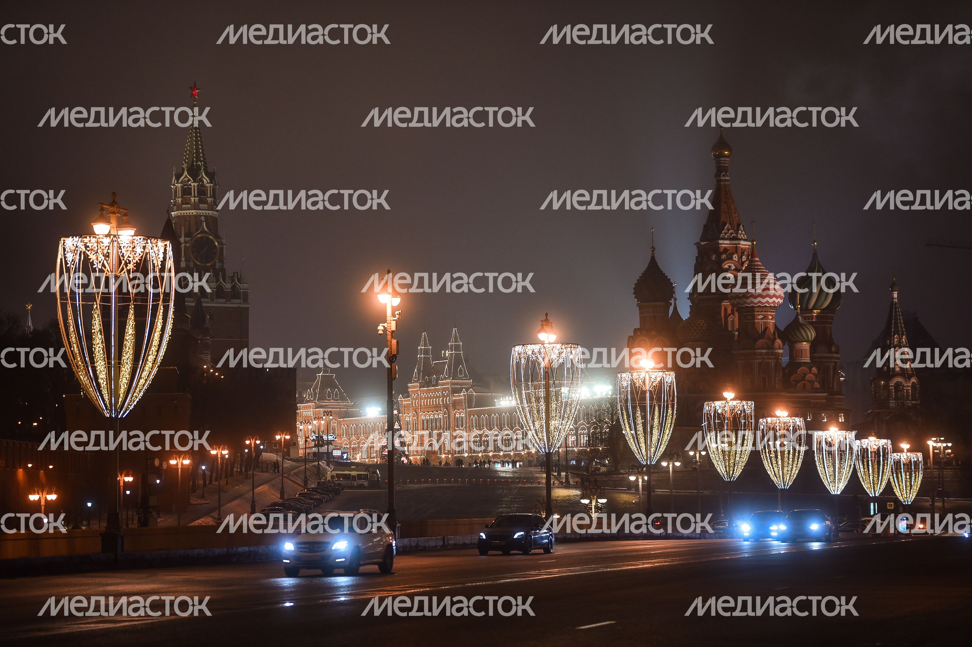 Новогодняя иллюминация в Москве