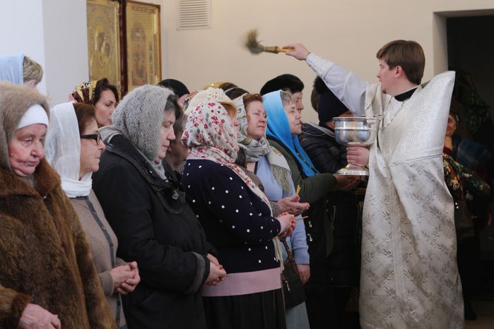 Церковная служба в Крещенский Сочельник в Луховицах