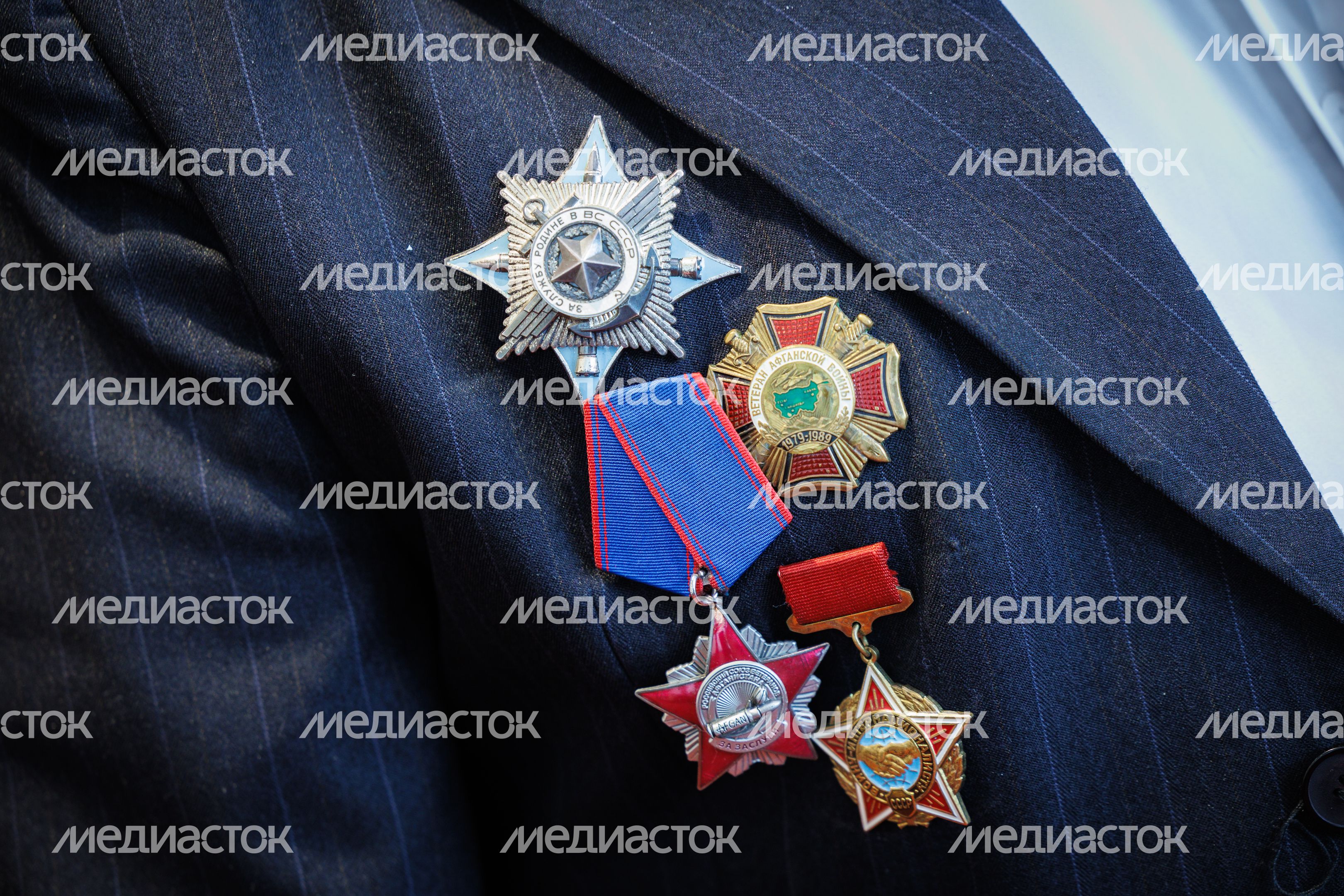 Бойцам подразделения БАРС вручили медали "За храбрость" II степени Бойцам подразделения БАРС вручили медали "За храбрость" II степени