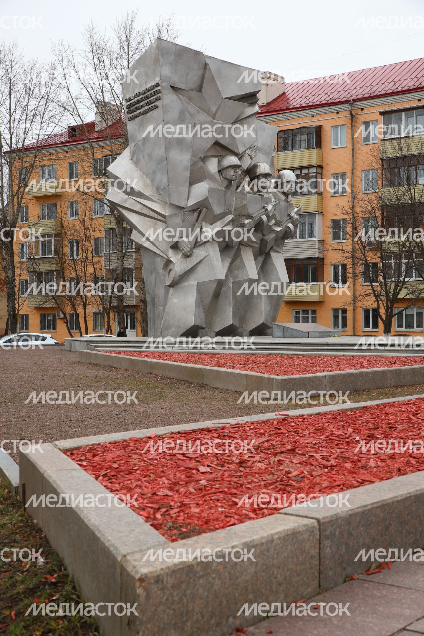 Памятник подольским курсантам Памятник подольским курсантам