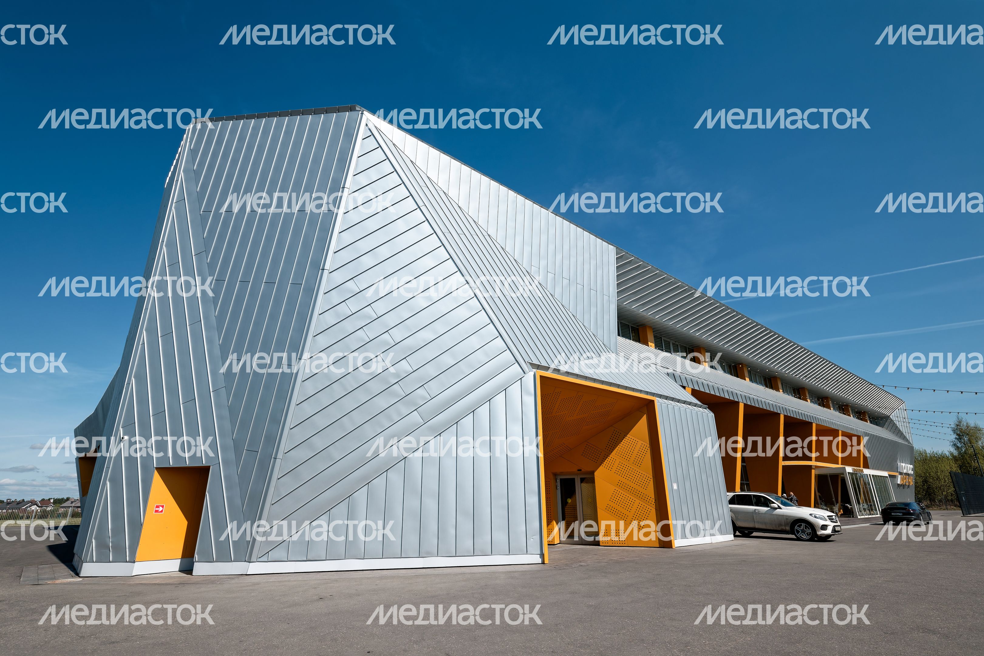 Спортивный комплекс «Полюс Арена» в поселке Горки-2 Одинцовского округа Спортивный комплекс «Полюс Арена» в поселке Горки-2 Одинцовского округа