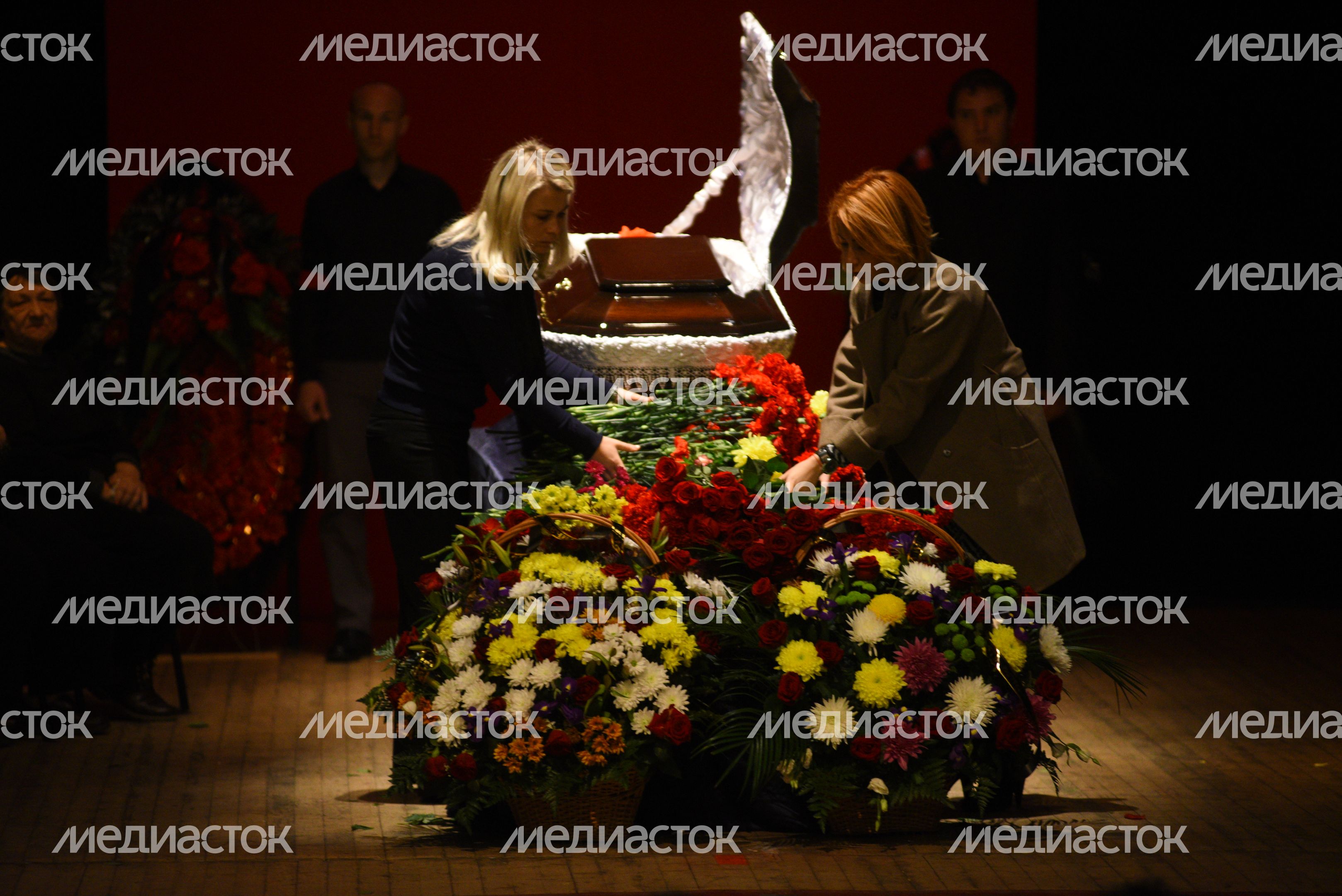 Церемония прощания с Юрием Карауловым в Красногорске Церемония прощания с Юрием Карауловым в Красногорске
