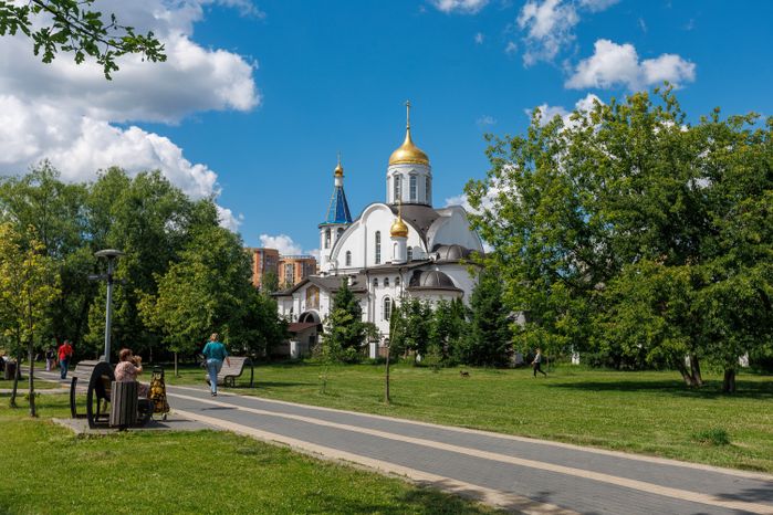 Церковь Казанской иконы Божией матери в Центральном парке Реутова