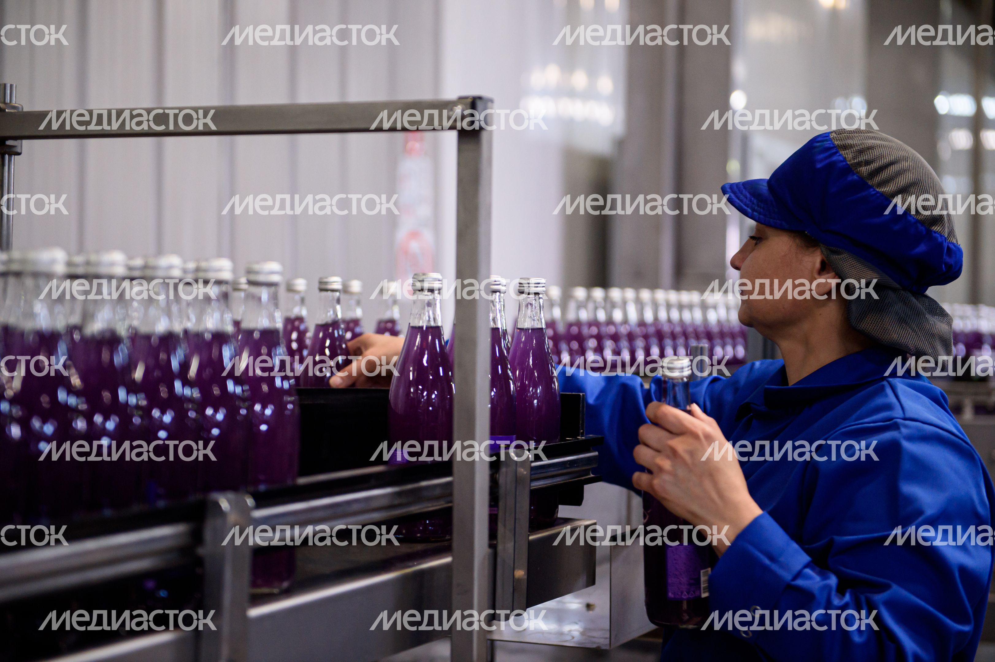 Аналог Сoca‑Cola начали производить в Подмосковье Аналог Сoca‑Cola начали производить в Подмосковье