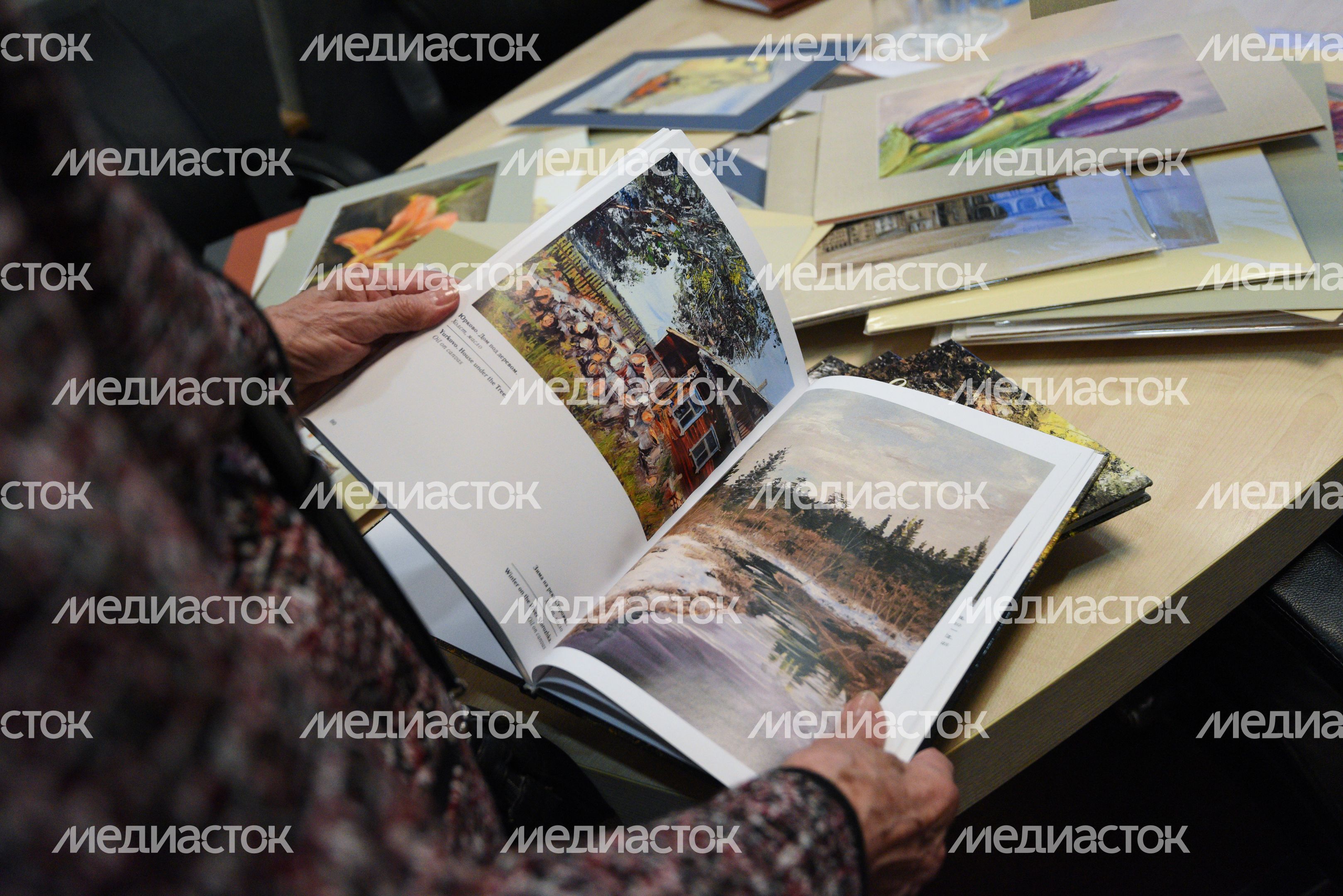 Открытие выставки «Европейские улицы» художника Ольги Шараповой в Москве
