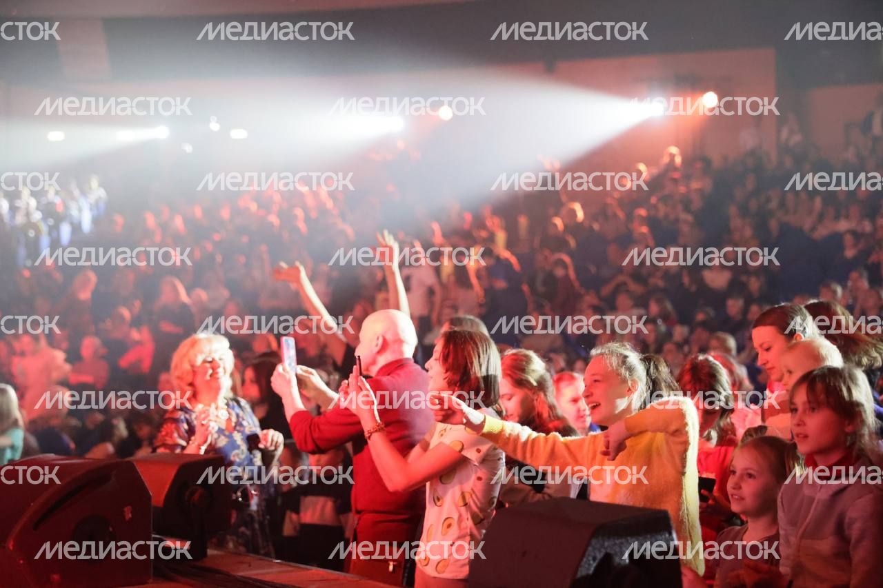 Благотворительный концерт для жителей ДНР и ЛНР в Доме Правительства Московской области