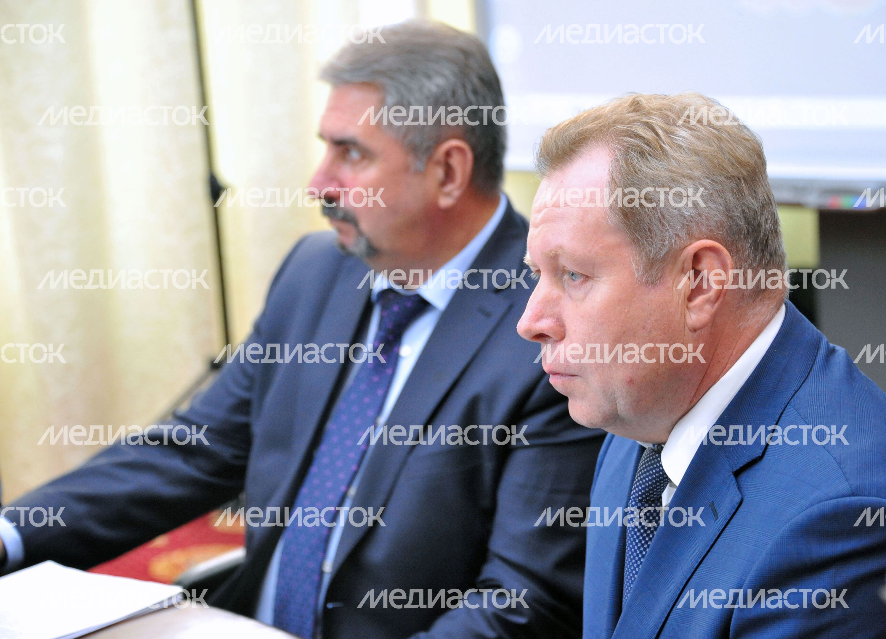 Совещание под руководством Андрея Воробьева Совещание под руководством Андрея Воробьева