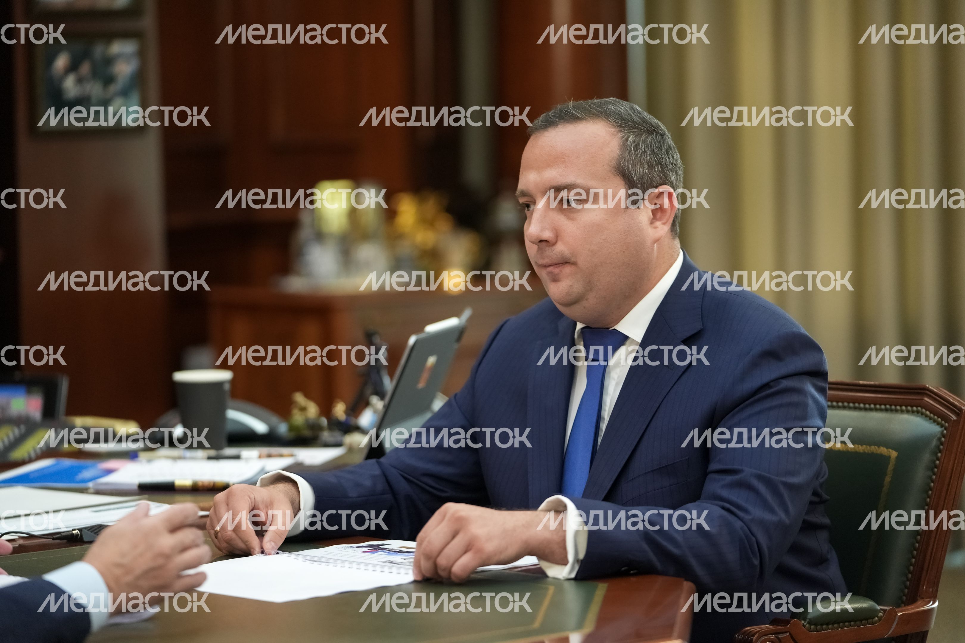 Андрей Воробьев провел рабочую встречу с главой городского округа Королёв Игорем Трифоновым Андрей Воробьев провел рабочую встречу с главой городского округа Королёв Игорем Трифоновым