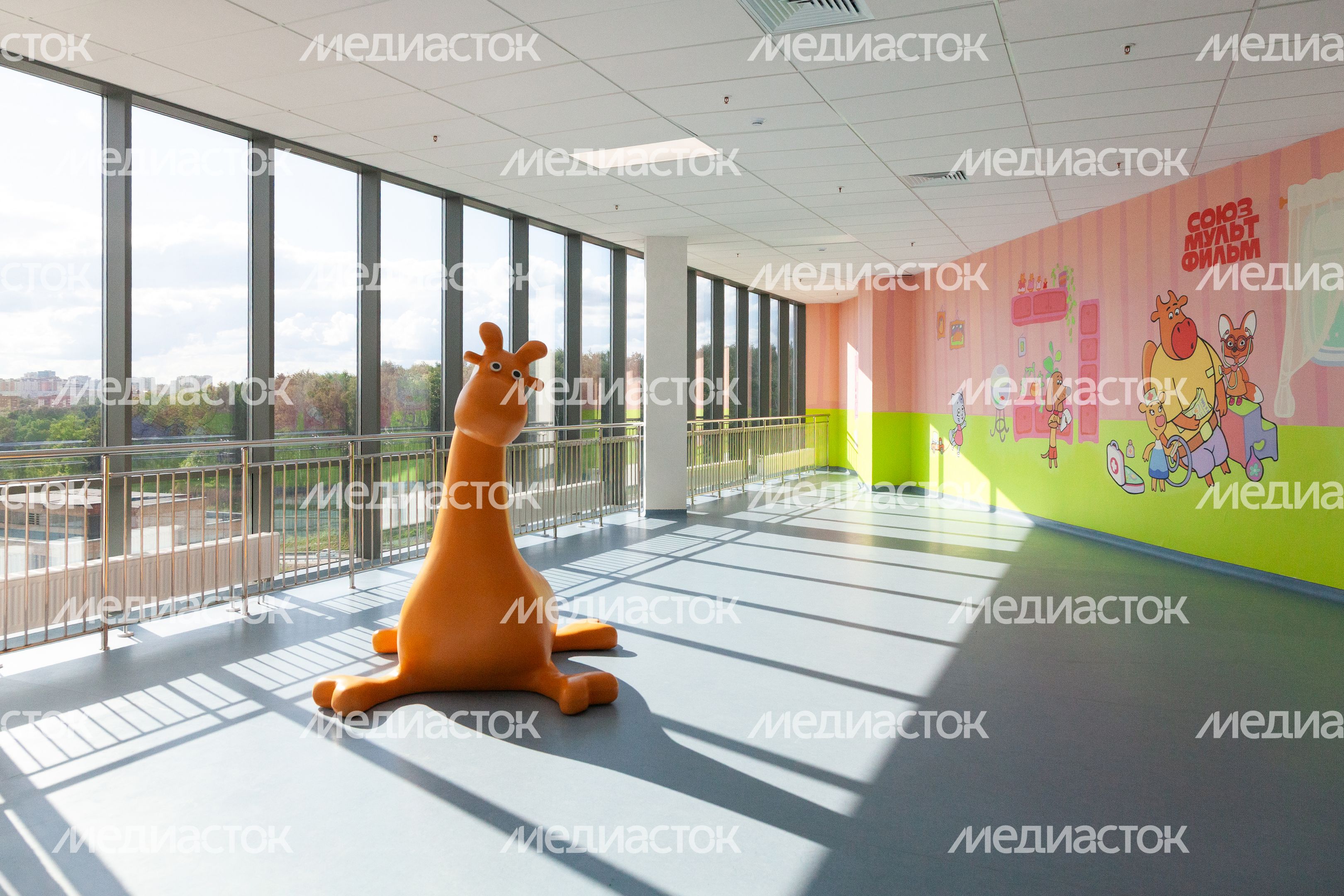 Герои «Союзмультфильма» на стенах Детского клинического центра им. Л.М. Рошаля в Красногорске Герои «Союзмультфильма» на стенах Детского клинического центра им. Л.М. Рошаля в Красногорске