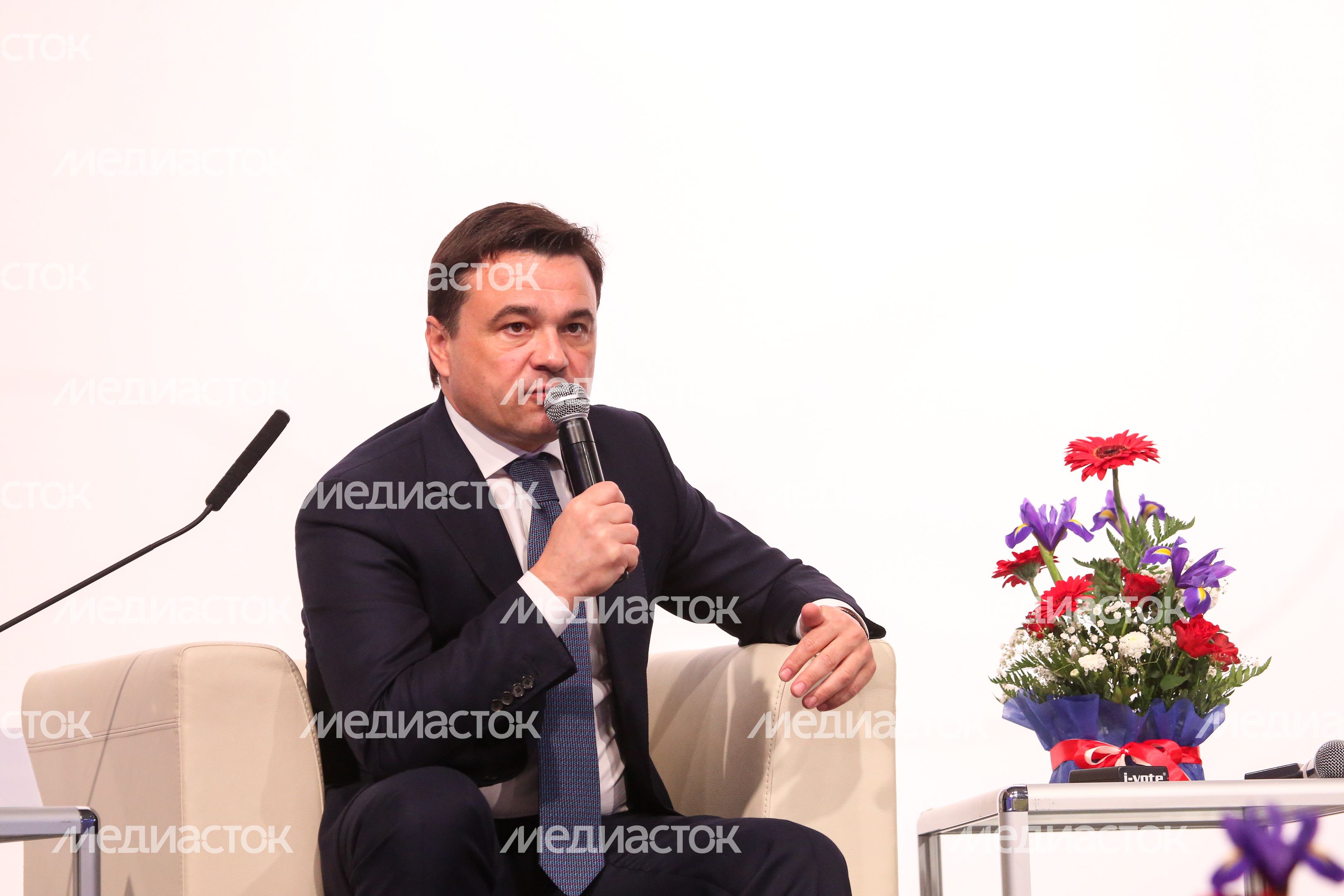 Губернатор посетил пленарное заседание Торгово-промышленной палаты Губернатор посетил пленарное заседание Торгово-промышленной палаты