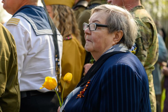 Памятное мероприятие у мемориала в Дмитровском округе в преддверие Дня Победы