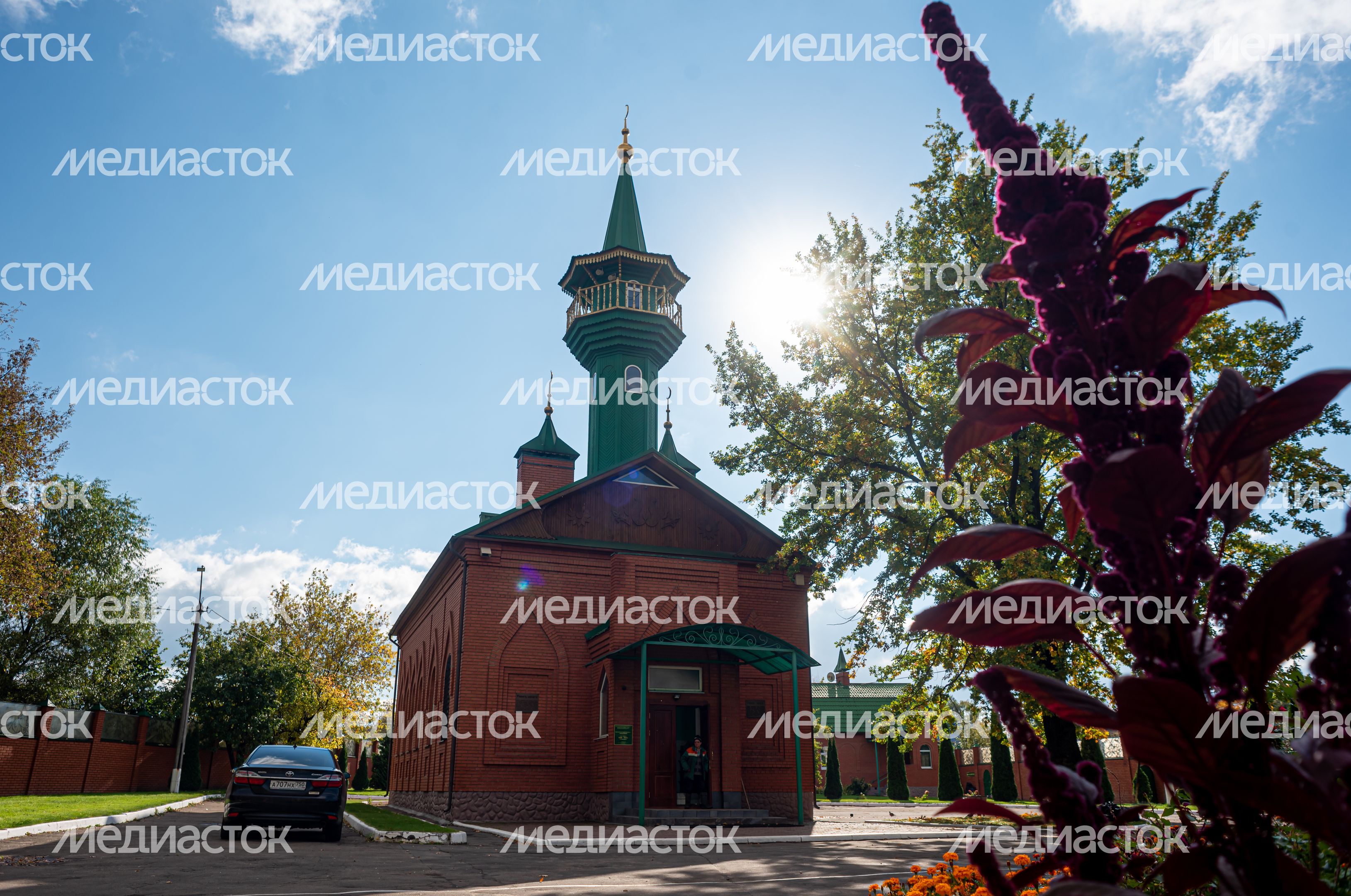Осенние виды Мечети Имама Равиля в городе Щёлково Осенние виды Мечети Имама Равиля в городе Щёлково