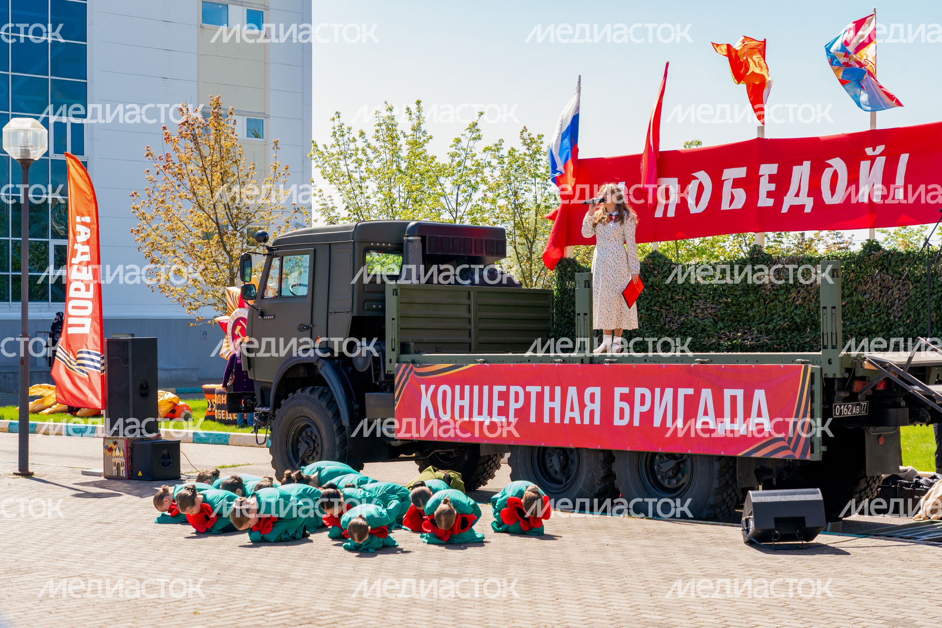 Фронтовая поляна в поселке Большевик ко Дню Победы Фронтовая поляна в поселке Большевик ко Дню Победы