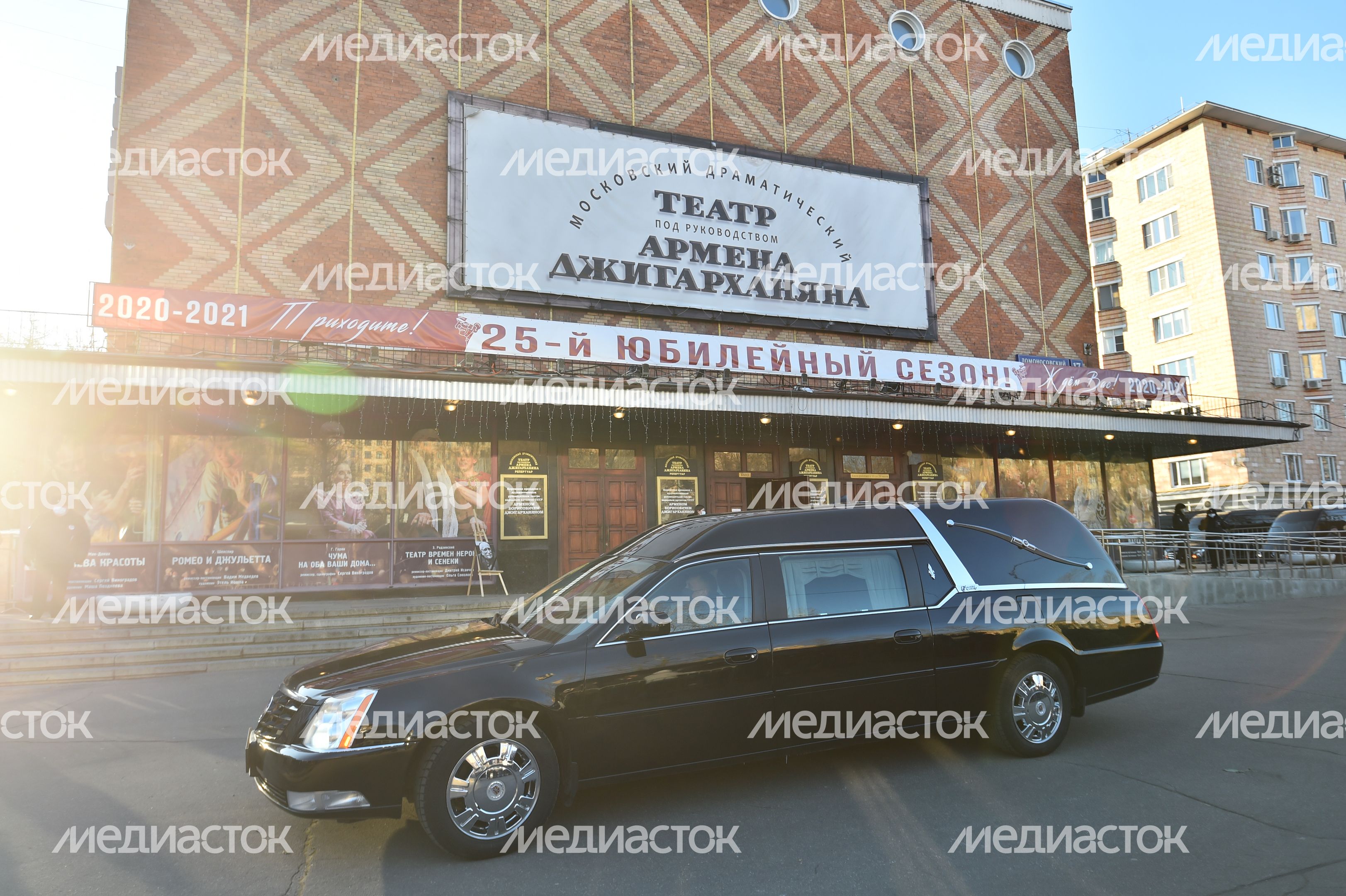 Церемония прощания с Арменом Джигарханяном в Москве
