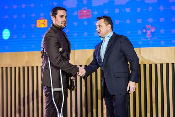 Андрей Воробьёв наградил победителей премии "Золотой пиксель"