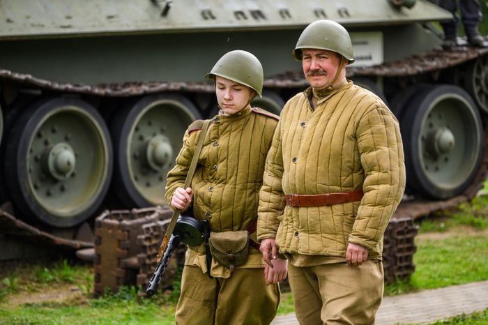 Военно-историческая реконструкция событий мая 1945 года в музее истории танка Т-34 в Мытищах