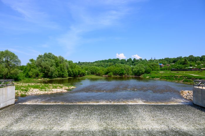 Зарайская плотина на реке Осетр