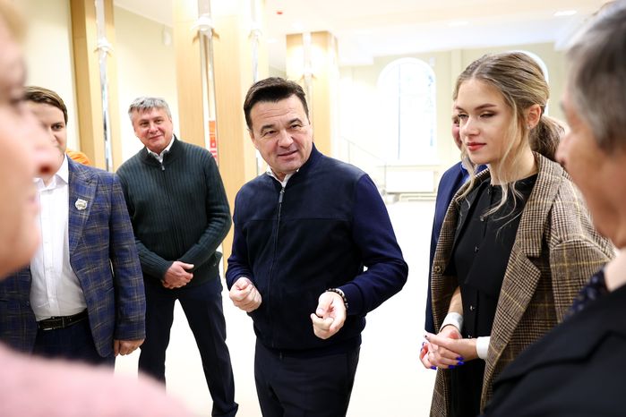 Проверка хода капремонта Центра культуры и творчества «Родники» в Волоколамске Губернатором Подмосковья