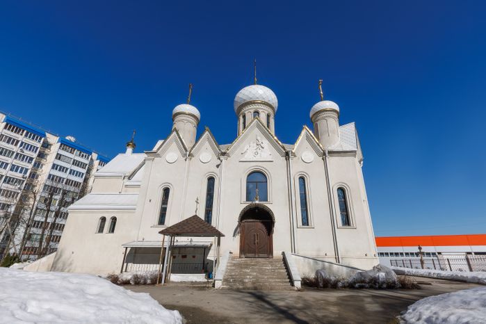 Церковь Успения Пресвятой Богородицы в поселке Челюскинский Пушкинского округа