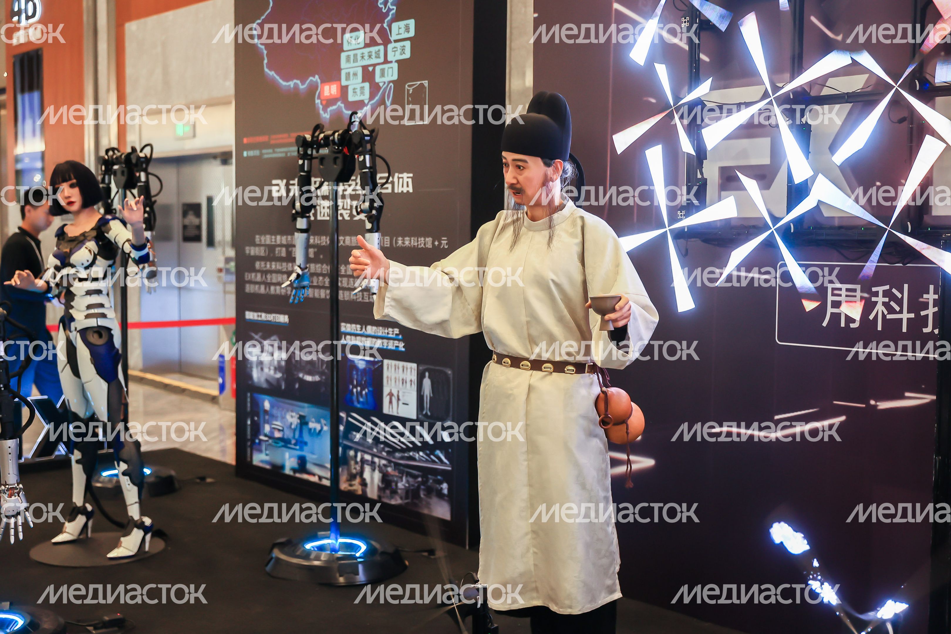Посещение выставки высоких технологий в Шэньяне Губернатором Подмосковья Посещение выставки высоких технологий в Шэньяне Губернатором Подмосковья