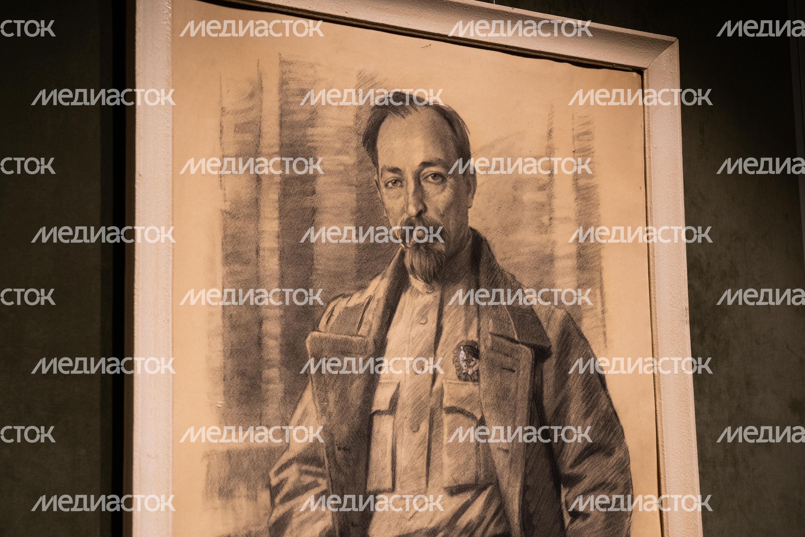 Сергиев Посад. Выставка "Без границ и переводов. К 100-летию образования СССР" Сергиев Посад. Выставка "Без границ и переводов. К 100-летию образования СССР"
