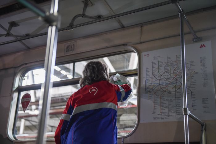Кварцевание и мытье вагонов метро