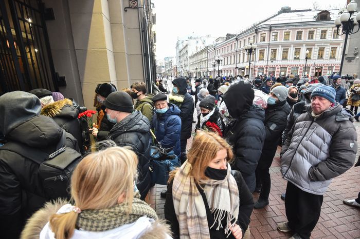 Церемония прощания с актером Василием Лановым в московском театре имени Вахтангова