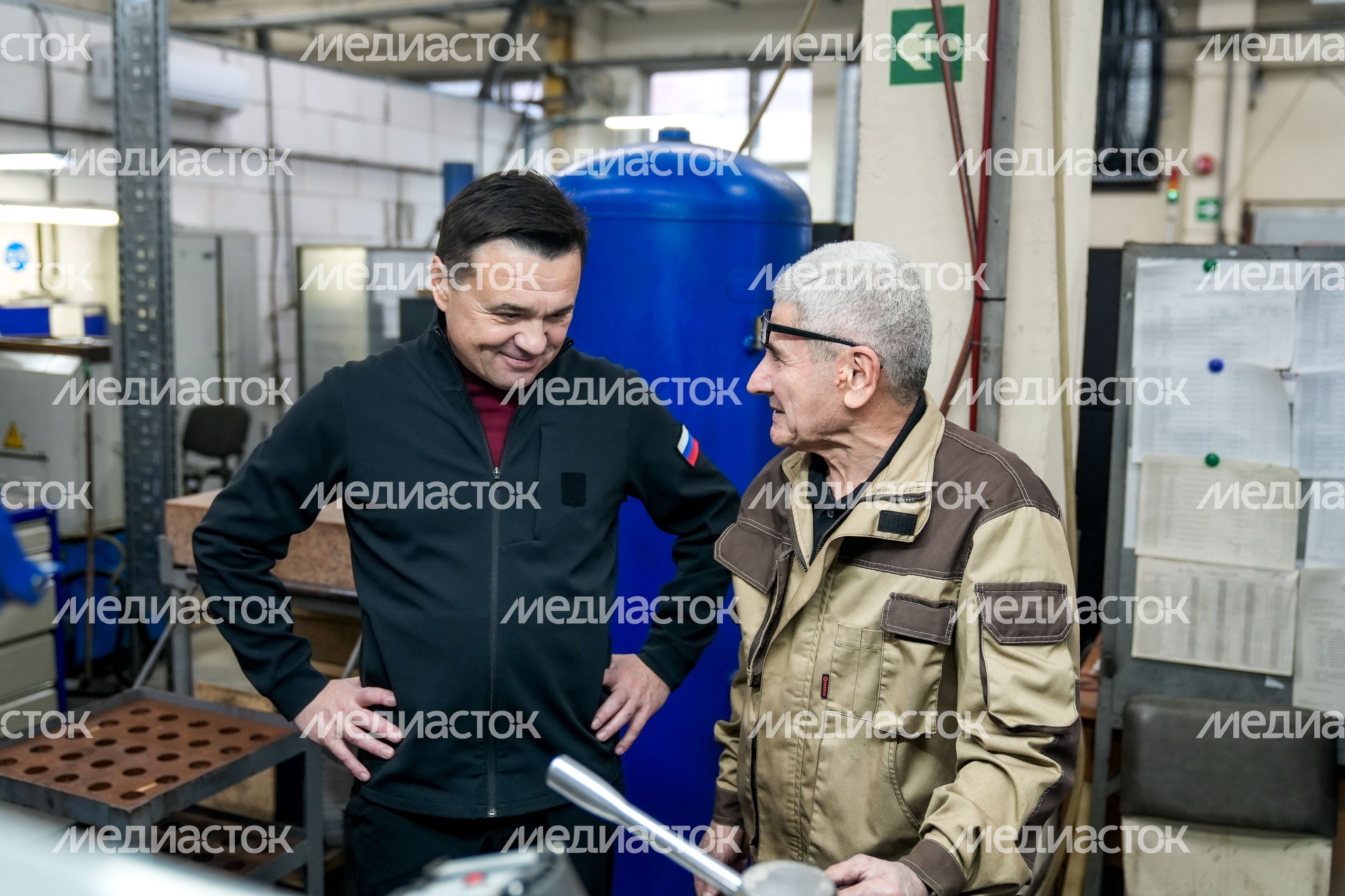 Андрей Воробьев оценил работу подмосковного оружейного завода Андрей Воробьев оценил работу подмосковного оружейного завода