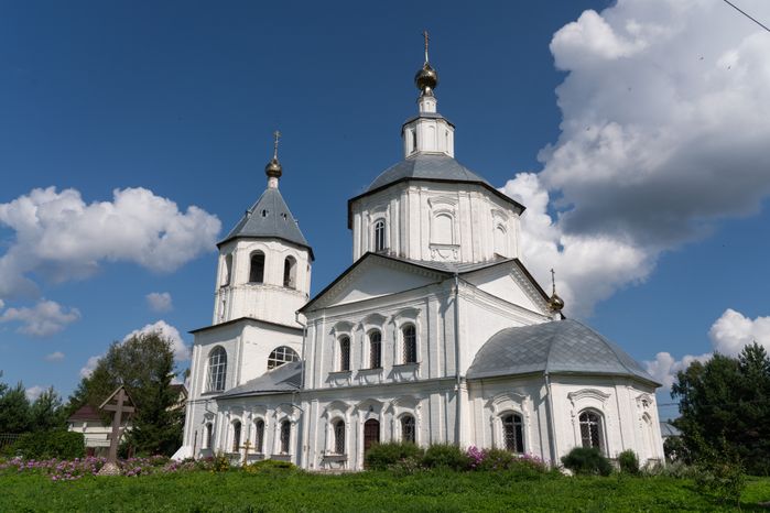 Верея. Богоявленская церковь