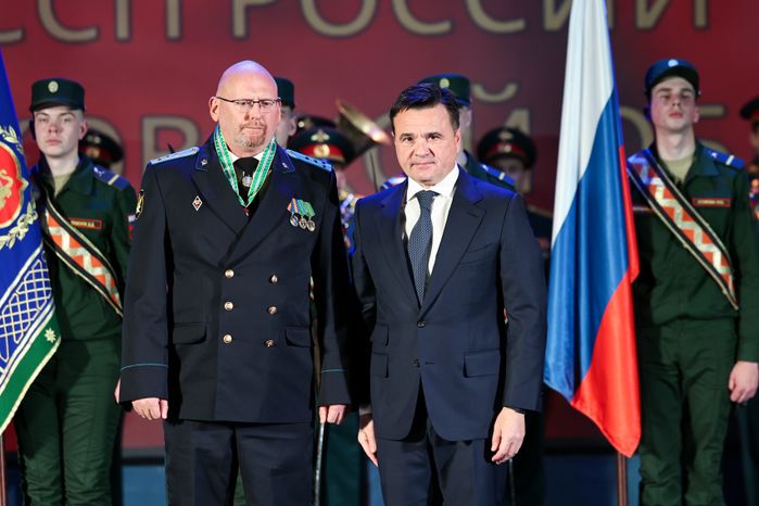 Андрей Воробьев поздравил судебных приставов с наступающим профессиональным праздником