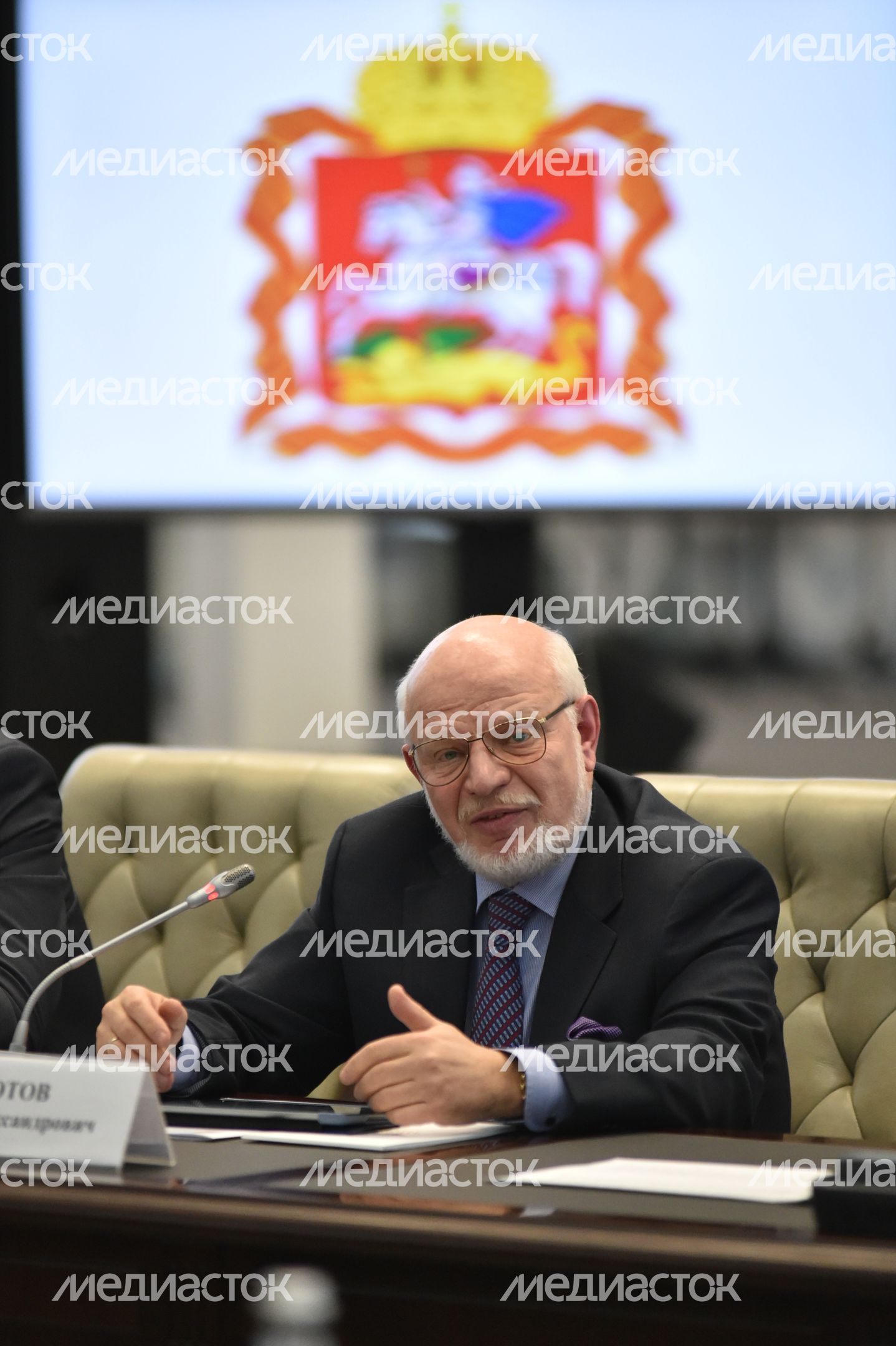 А. Воробьев провел рабочую встречу с правозащитниками А. Воробьев провел рабочую встречу с правозащитниками
