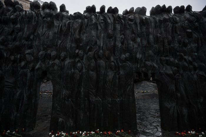 Мемориал Стена скорби в Москве