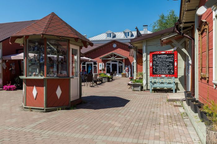 Летние виды улицы Московской в Звенигороде
