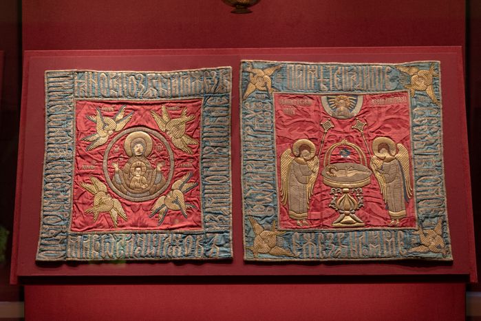 Ризница. Экспозиция Реликвия и сокровища Троице-Сергиева монастыря XI-XVII веков