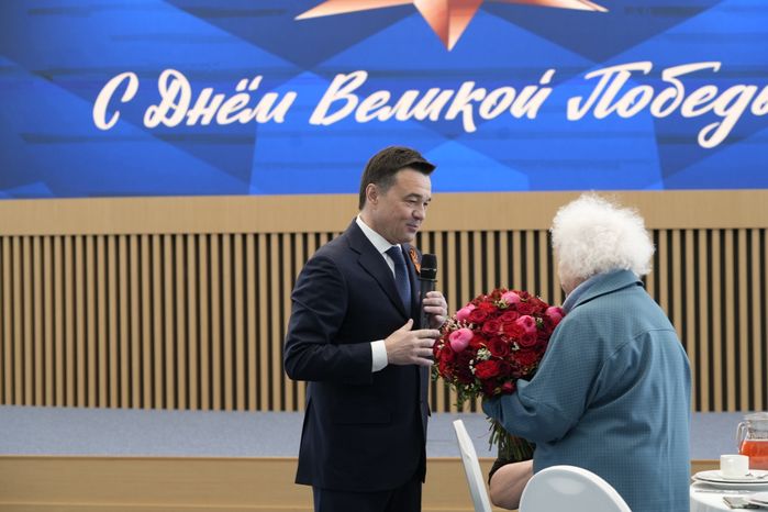 Губернатор поздравил ветеранов Великой  Отечественной войны с Днём Победы