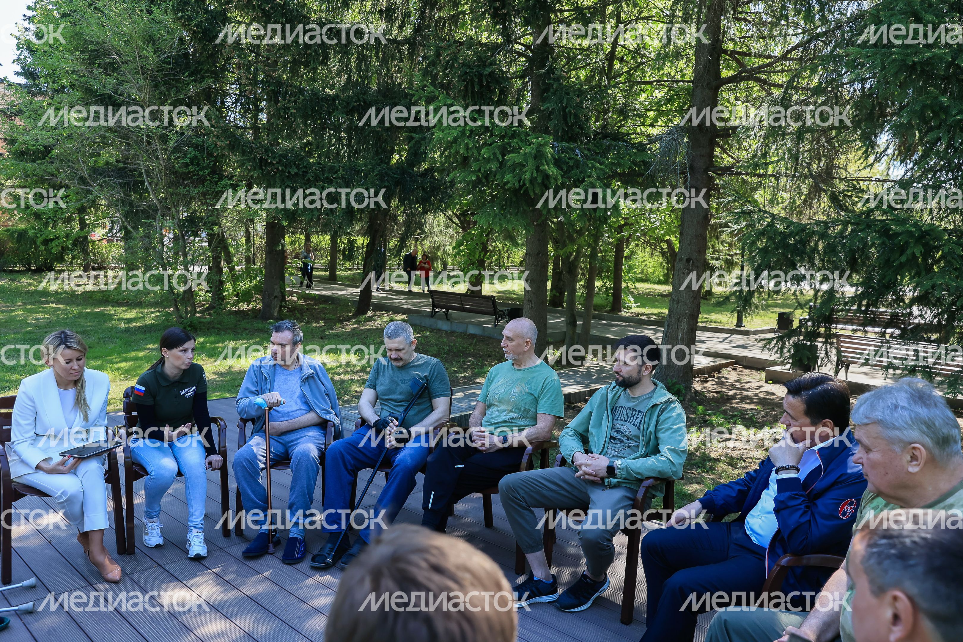 Встреча Губернатора с ранеными в реабилитационном центре «Ясенки» Встреча Губернатора с ранеными в реабилитационном центре «Ясенки»