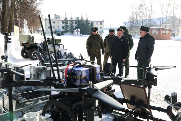 Андрей Воробьев поздравил военнослужащих 45-й отдельной гвардейской инженерной бригады