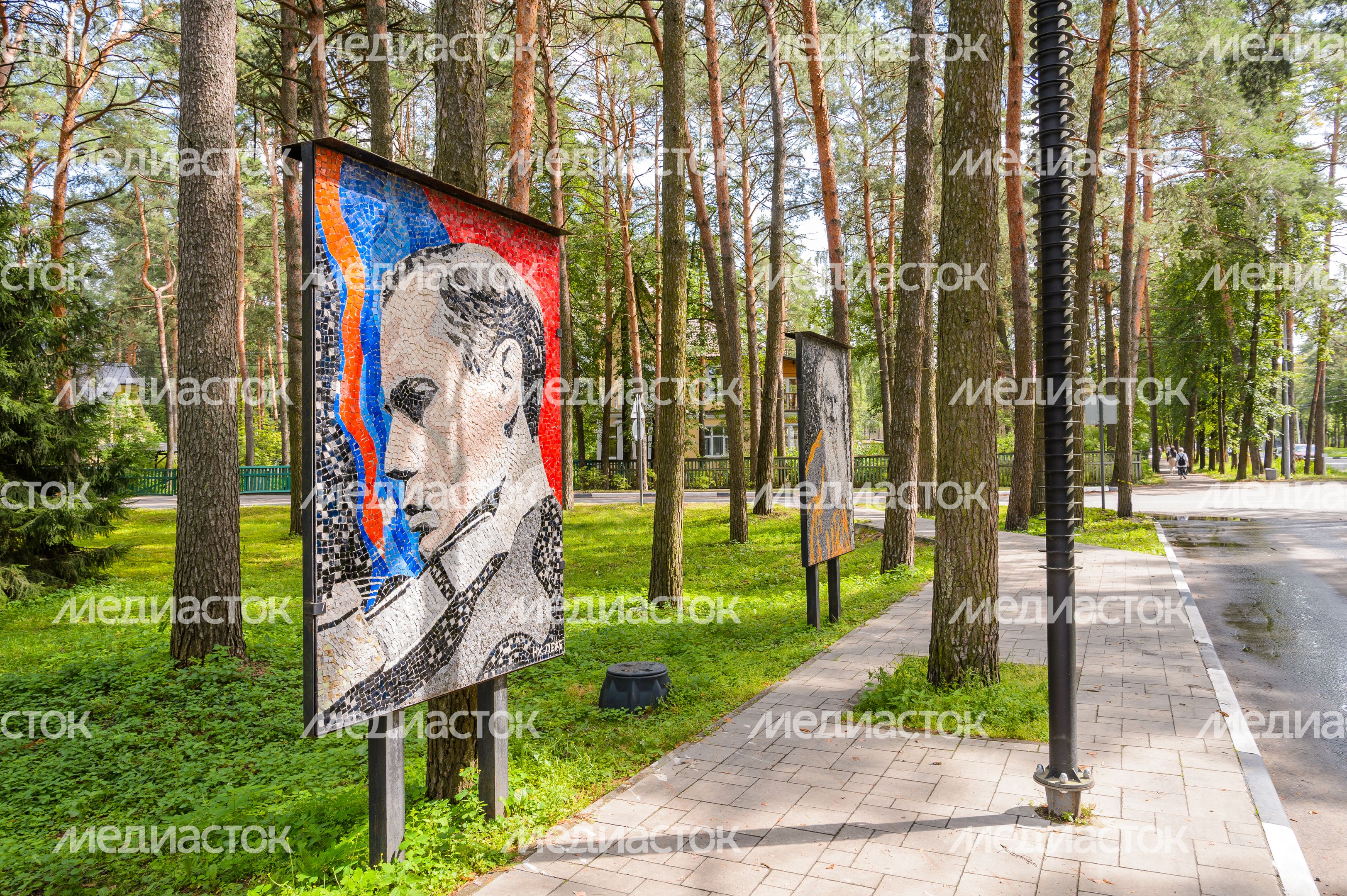 Дубна. Парк Набережная им. Д. И. Менделеева Дубна. Парк Набережная им. Д. И. Менделеева