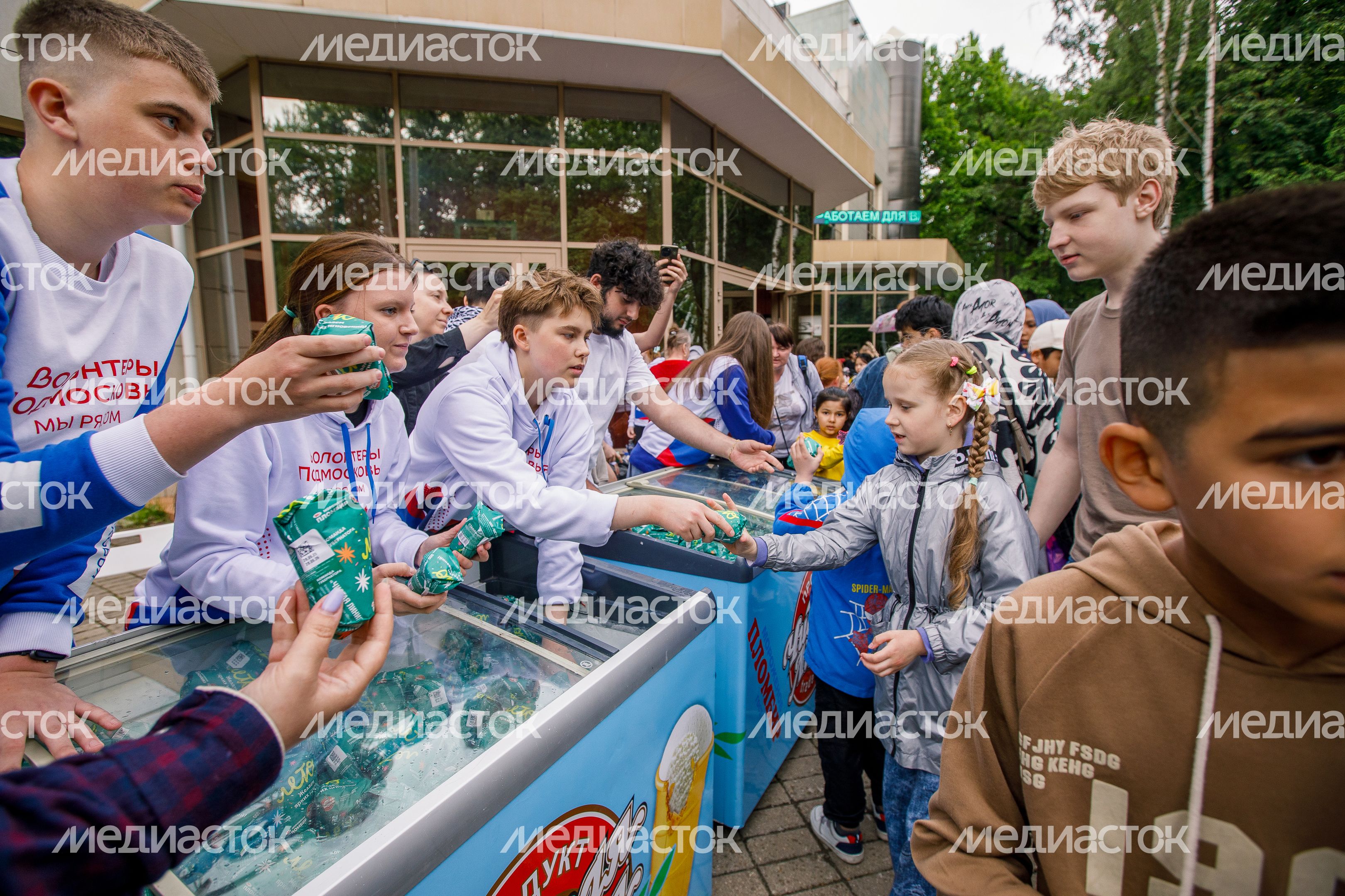 Праздник в честь Дня защиты детей в парке им. Л.Н. Толстого в Химках Праздник в честь Дня защиты детей в парке им. Л.Н. Толстого в Химках