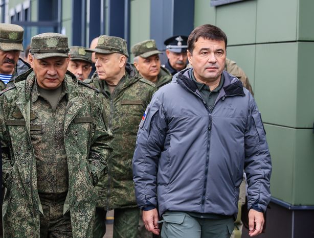 Проверка губернатором Подмосковья условий размещения мобилизованных в парке «Патриот»
