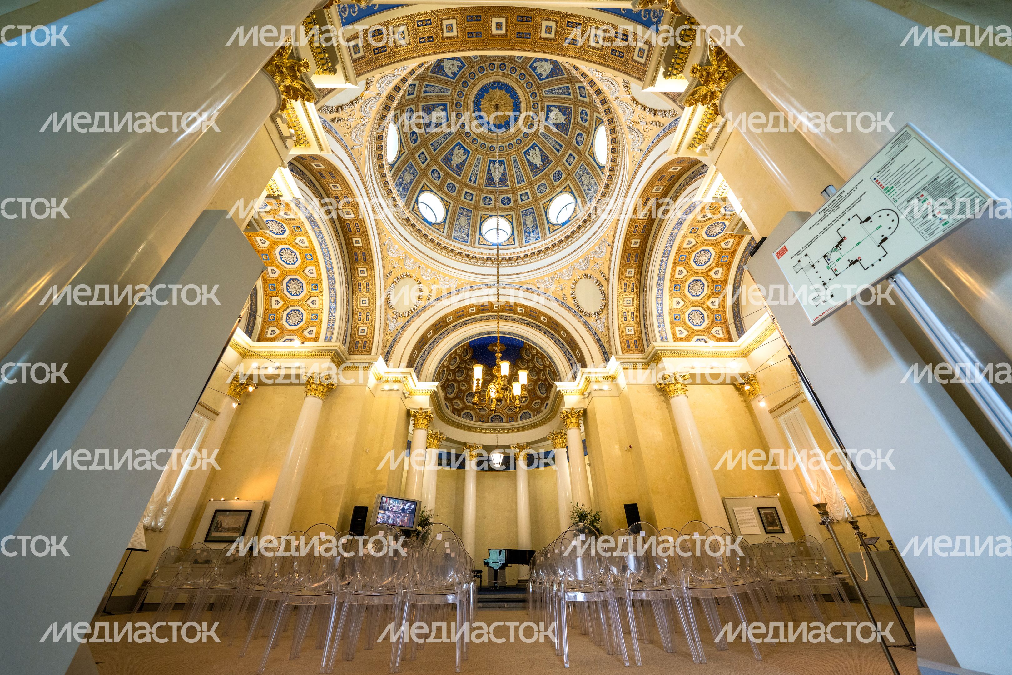 Колоннада музея-заповедника «Архангельское» округа Красногорск