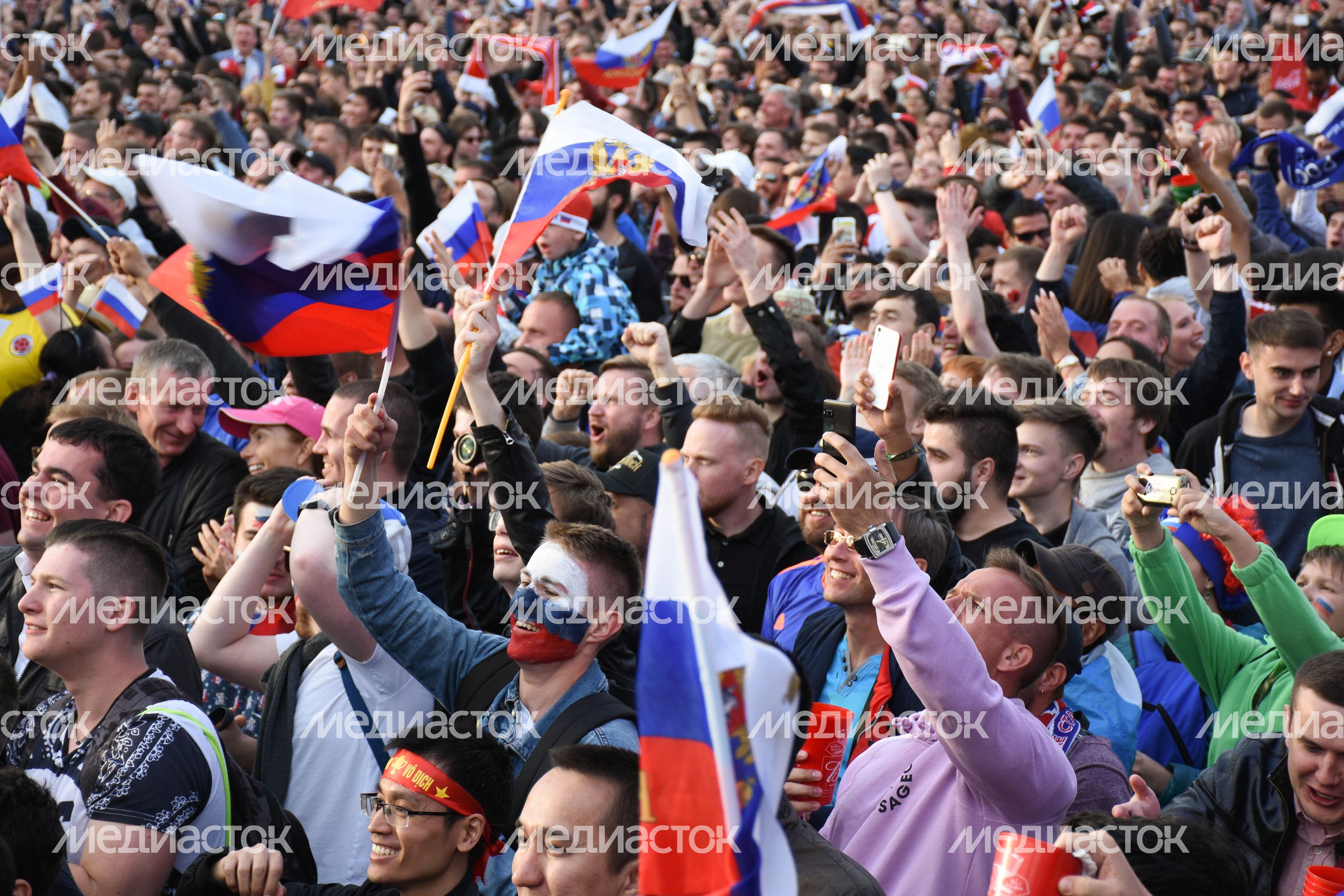 Открытие Чемпионата мира по футболу в Москве на Воробьёвых горах